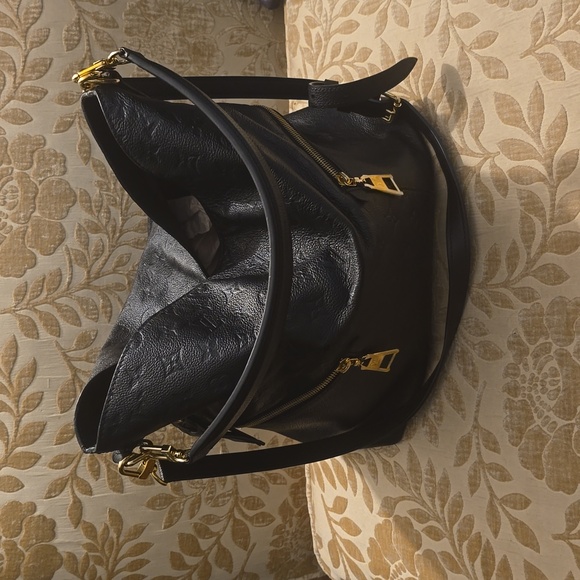 💯 SOLD🌟🌟🌟AUTHENTIC LOUIS VUITTON  MELLIE - Picture 1 of 13